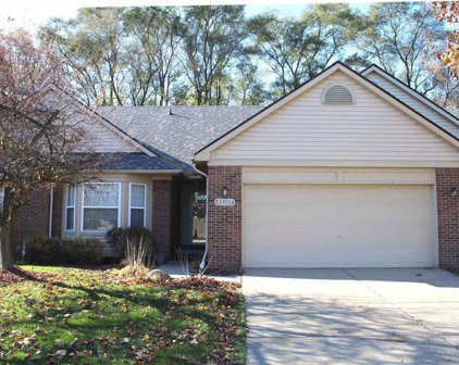 45307 Manor, Shelby Twp