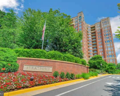 11776 Stratford House Pl Unit #905, Reston