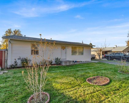 103 N Yost St, Kennewick