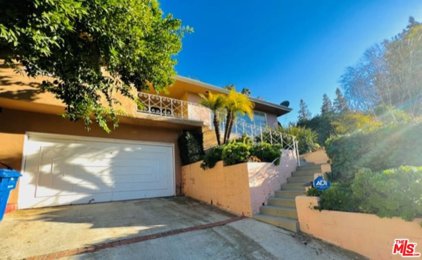 15500 Del Gado Drive, Sherman Oaks