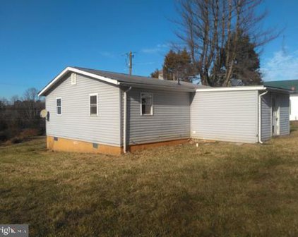 8385 Turnbull Rd, Warrenton