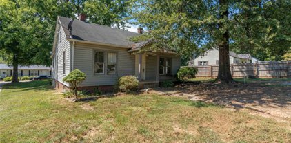 320 37th Sw Street, Hickory