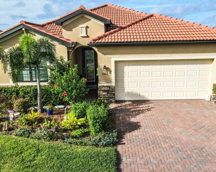 10129 Colubrina Drive, Venice