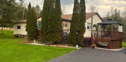 22 Schoolhouse Ln, Coxsackie