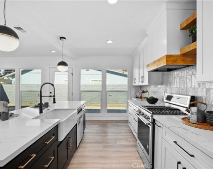 5305 E Mezzanine Way, Long Beach