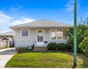 7241 Bowman  Avenue, Regina image