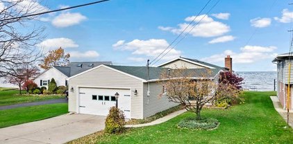 5084 W Shorewood Drive, Dunkirk-Town