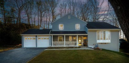 8516 West Howell Rd, Bethesda