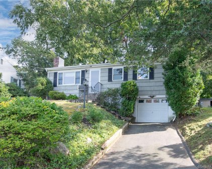 41 Skyline Drive, Brookfield
