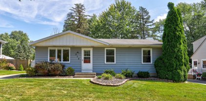 256 Helen Drive NE, Rockford