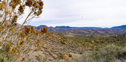 14 Pine Ridge Rd, Tehachapi