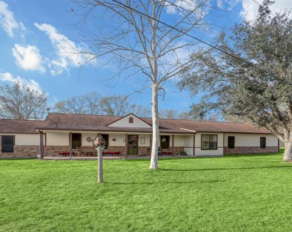330 Robbie Lee Road, Magnolia