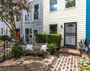 907 12th St Se, Washington image