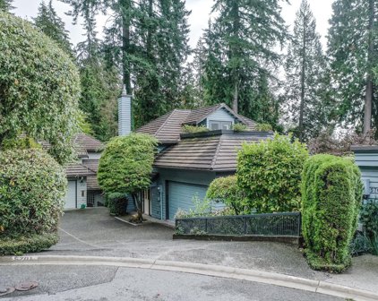 5703 Owl Court, North Vancouver