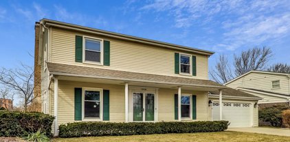 2430 S Embers Lane, Arlington Heights