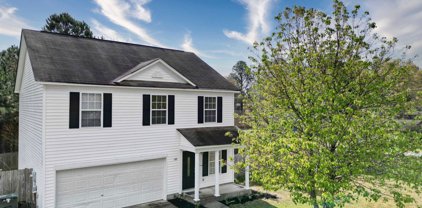 400 Dove Tail Road, Columbia