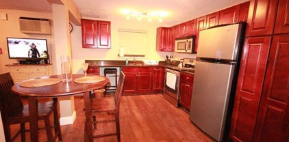 27 Hosmer St Unit 1, Marlborough