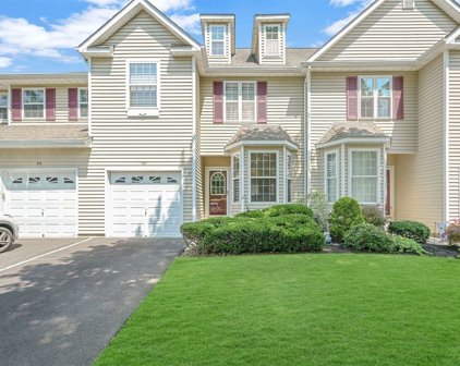 27 Snowdance Lane, Nesconset