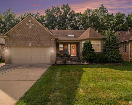 40685 LONG HORN Unit 25, Sterling Heights