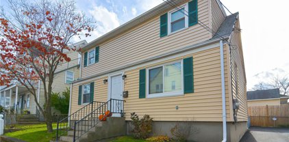 67 Columbus Avenue, Pawtucket