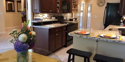 866 Apricot Avenue Unit D, Campbell