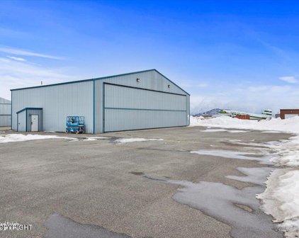 811 E Aircraft Road, Palmer