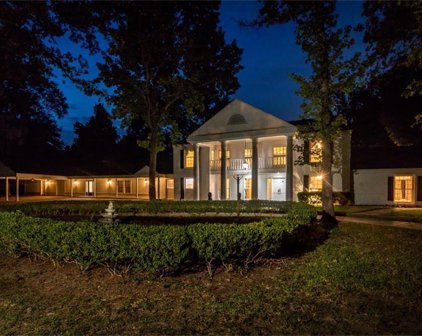3604 W Davis Street, Conroe