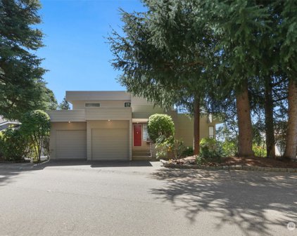 13527 SE 50th Place, Bellevue