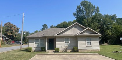 702 Schley, Benton