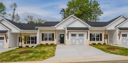 3903 Sudley Point, Jamestown