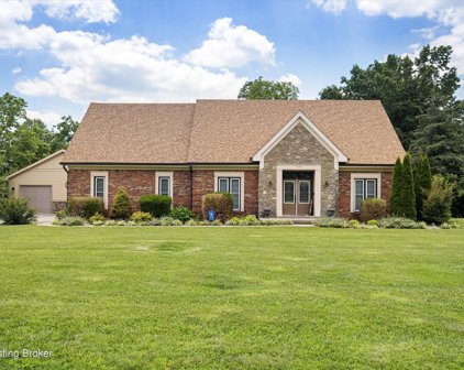 3100 Pin Oak Dr, La Grange
