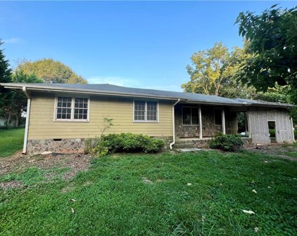 4525 Waters Road, Woodstock