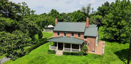 7901 Warfield Rd, Gaithersburg