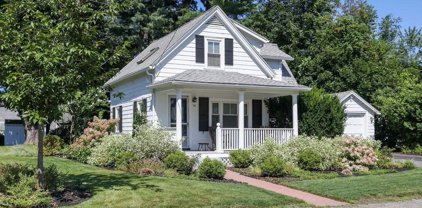 26 2nd St, Natick