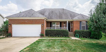 31 N Country Dr, Shelbyville