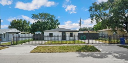 2440 Nw 154th St, Miami Gardens