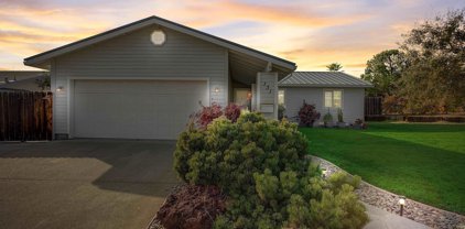 131 Gardenia Ct, Martinez