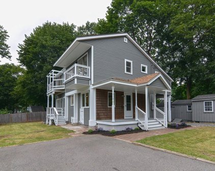8 Lenox St, Natick