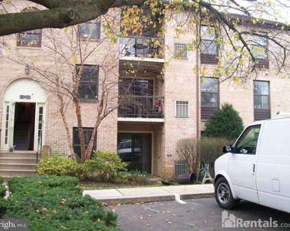 610 Washington Pl Unit #10, Chesterbrook