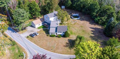 187 Old Gage Hill Road, Pelham