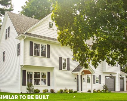 7 Hemlock Dr., Natick