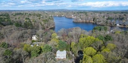 28 Doran Rd, Wayland