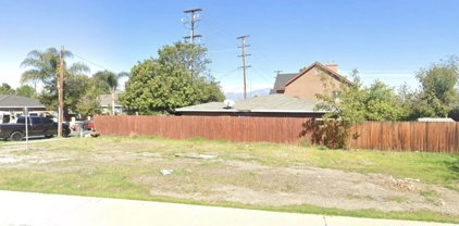 111 School Street, Corona