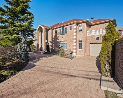 198-37 Epsom Course, Holliswood