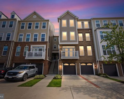 25214 Briargate Ter, Chantilly