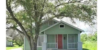 605 W Huisache Avenue, Kingsville
