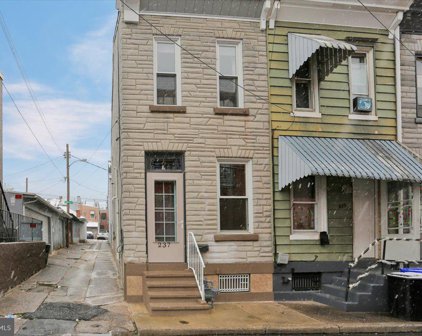 237 Moss St, Reading