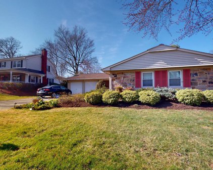 1208 Pensive Ln, Bowie