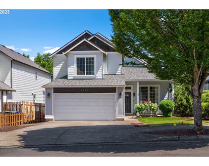 1648 NE BARNES LN, Gresham