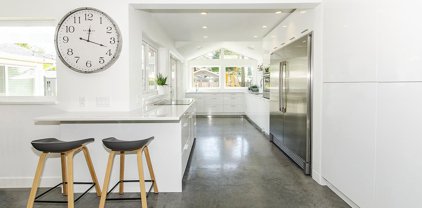 1398 Whitewood Place, North Vancouver